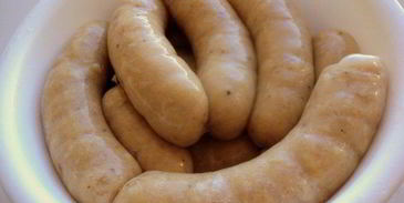 куриные колбаски с яблоками