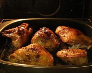 Курица кусочками в соусе в духовке