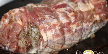 свинина фаршированная курицей и вялеными томатами