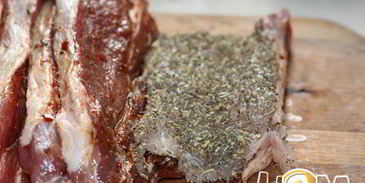 свинина фаршированная курицей и вялеными томатами