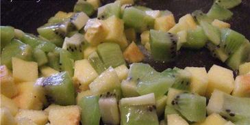 свинина с фруктами и конфитюром из киви