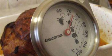 свинина с фруктами и конфитюром из киви