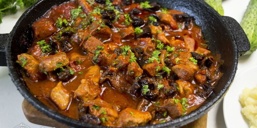 Рецепт тушеного мяса с черносливом