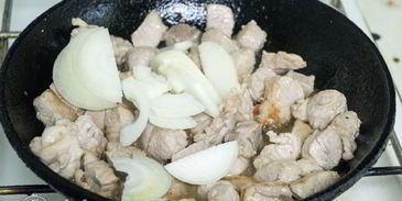 тушеное мясо с черносливом