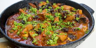 тушеное мясо с черносливом