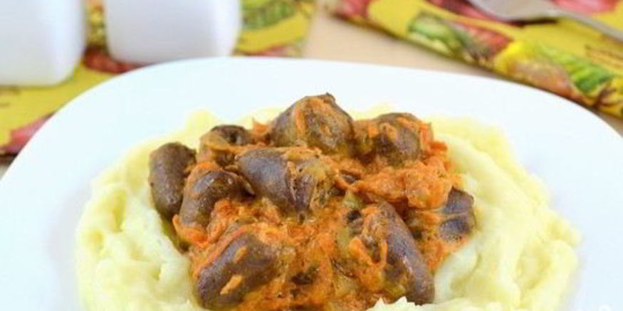 Рецепт тушеных куриных сердечек