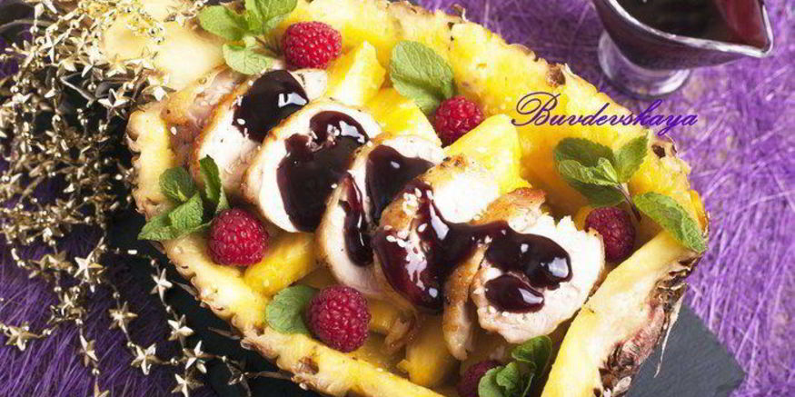 Рецепт утки под винным соусом в ананасе