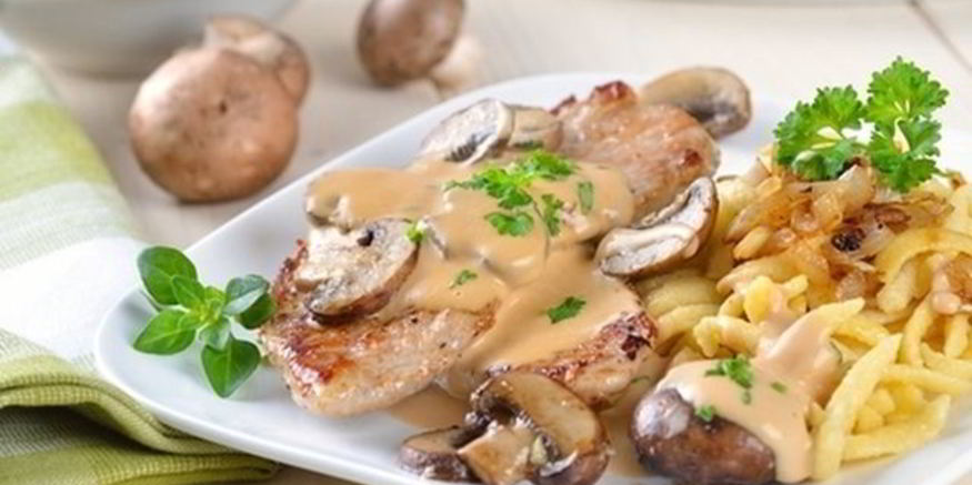 Рецепт жареного мяса под грибным соусом