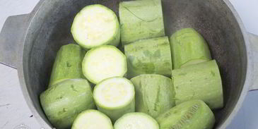 фаршированные кабачки с курицей и сыром