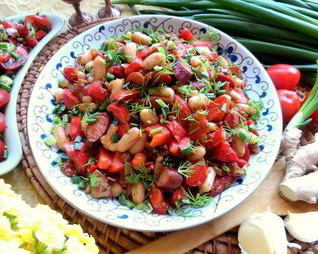 Фасоль в чесночно-имбирном соусе