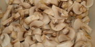 кабачки с курицей и грибами