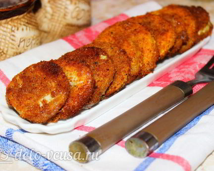 Кабачки, жаренные в сухарях