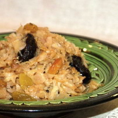 Капуста с сухофруктами