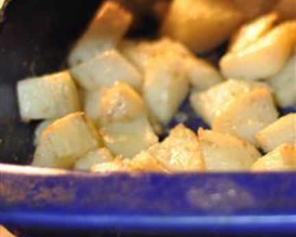 Картофель запеченный в духовке со сливочным маслом