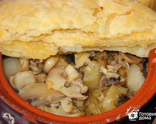 Овощи, тушенные в горшочке