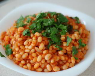 Печеная фасоль в томатном соусе