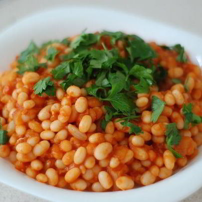 Печеная фасоль в томатном соусе