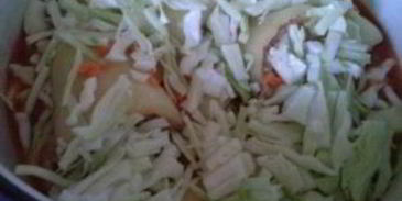 перец, фаршированный булгуром, мясом и овощами