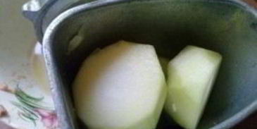 перец, фаршированный булгуром, мясом и овощами