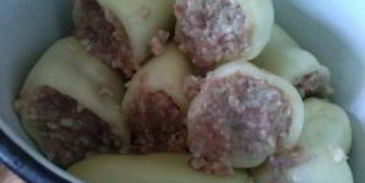 перец, фаршированный булгуром, мясом и овощами