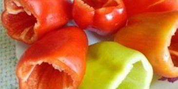 перец, фаршированный грибами и рисом