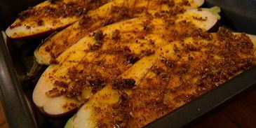 пряные баклажаны с миндальной начинкой