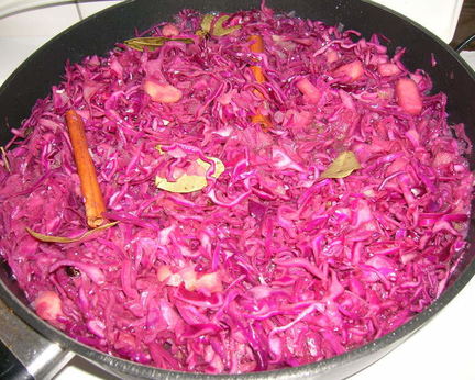 Рождественская красная капуста