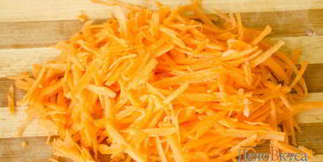 тушеная капуста с томатами и черносливом