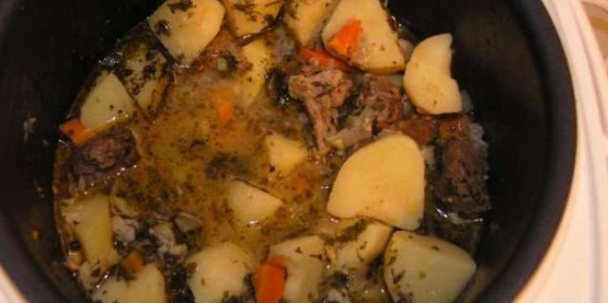 Рецепт тушеной картошки с бараниной в мультиварке
