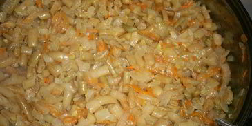 тушеная спаржевая фасоль с мясом и овощами