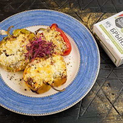 Запеченные перцы с брынзой