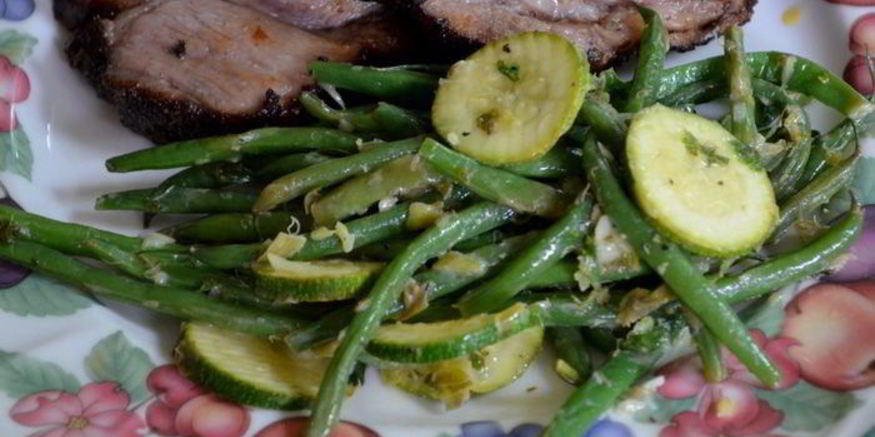 Рецепт зеленой фасоли и цукини с соусом verte