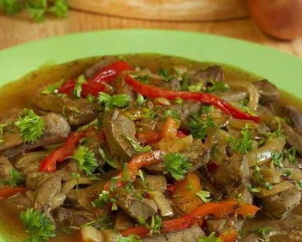 Говяжья печень по-домашнему с луком и перцем