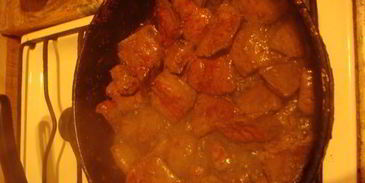 говяжья печень с грибным соусом