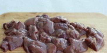 куриная печень с овощами