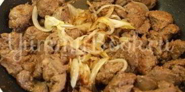 куриная печень с сыром в горшочке