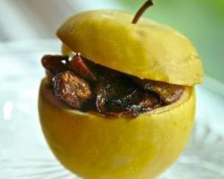 Куриная печень с яблоком