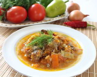 Куриная печень, тушенная с овощами Золотая осень