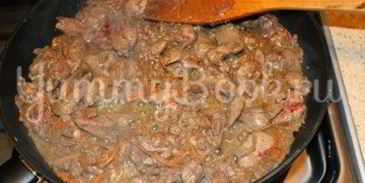 куриная печень в сливочном соусе с карри