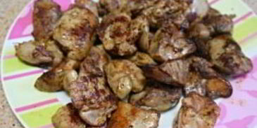 куриная печень в сметанном соусе