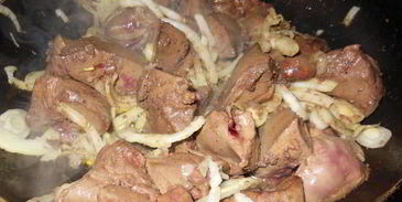 печень индюшки с яблоками и черносливом