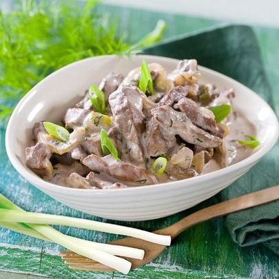 Печень по строгановски с молоком