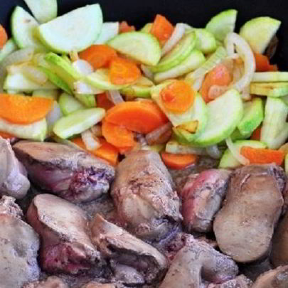 Печень с кабачками