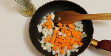 печень с морковью и сметаной