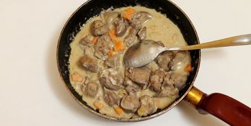 печень с морковью и сметаной