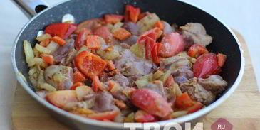 печень с овощами