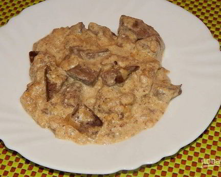 Печень со сметаной