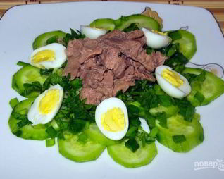 Печень трески с яйцом