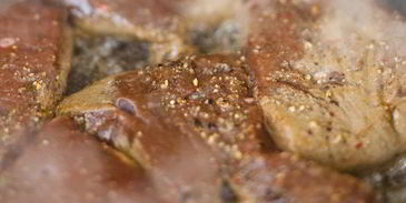 телячья печень со шпинатом