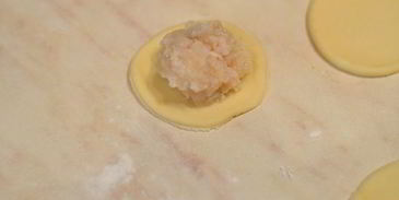 очень вкусные пельмени по-домашнему